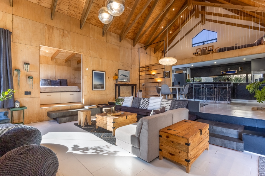 6 Bedroom Property for Sale in Pringle Bay Western Cape